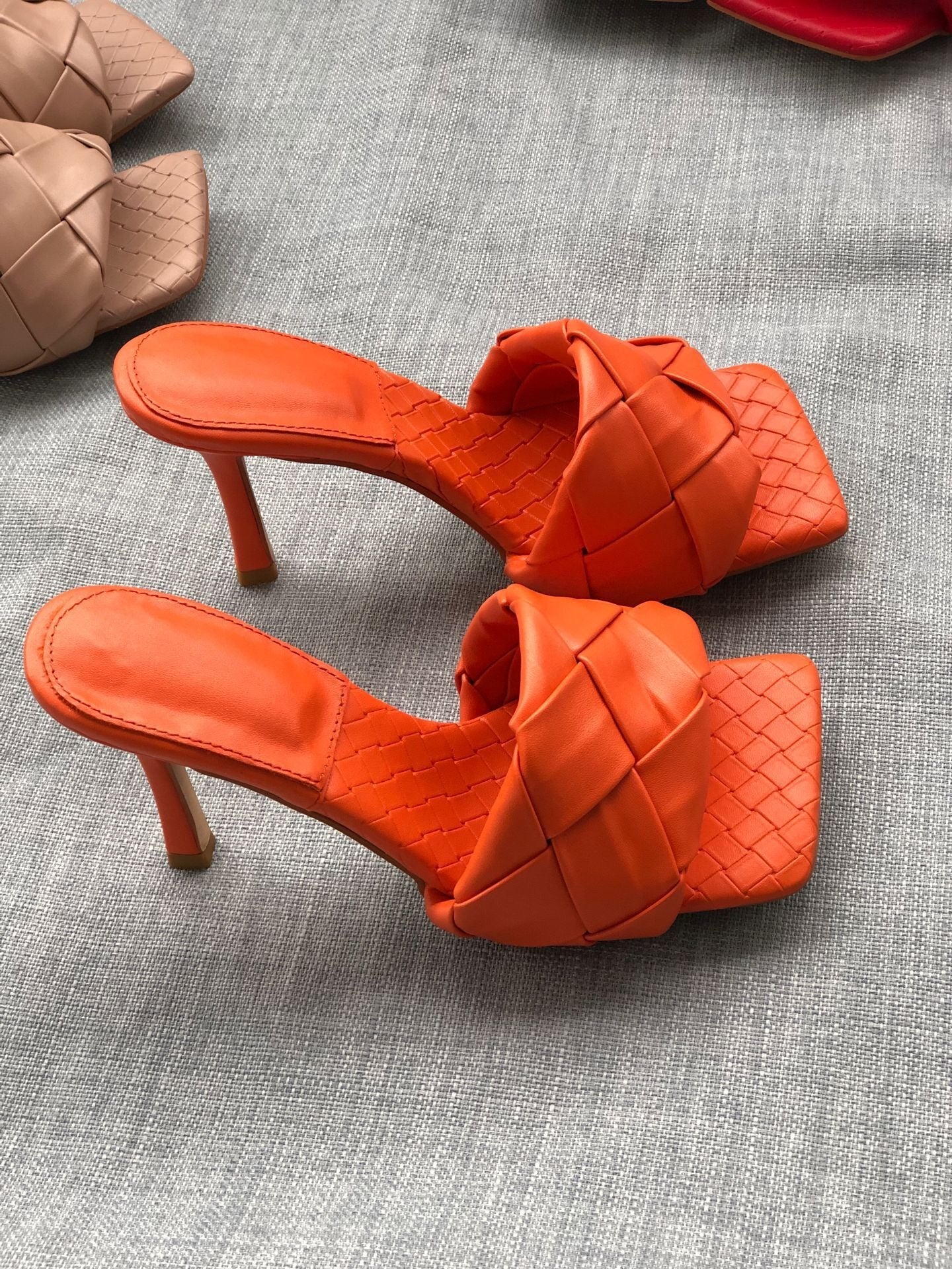 New Woven Slippers Woman Open Toe Comfortable Slip on Cow Tendon Anti Slip Sole Roman Shoes